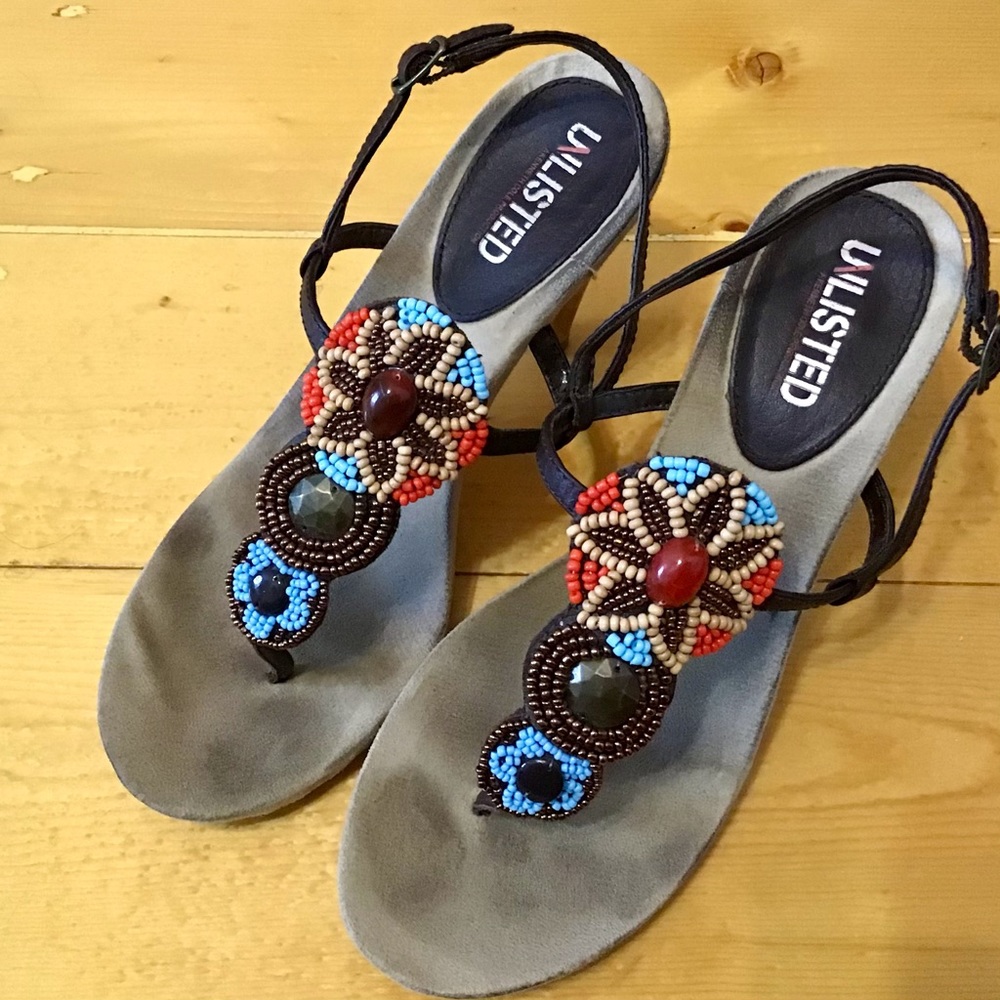 Kenneth Cole Beaded Thong Sandals - Picture 6 of 8